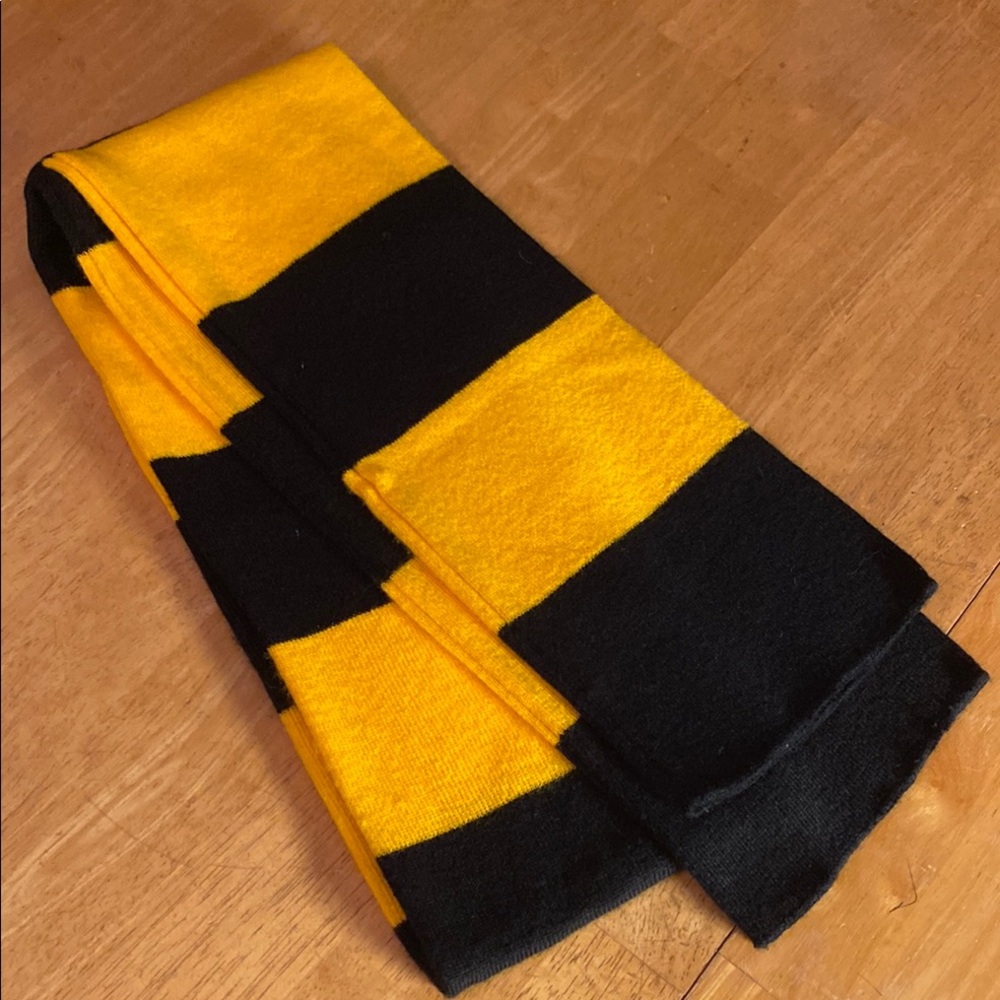 Striped Yellow and Black tube Scarf 6’ x 7” NWOT
